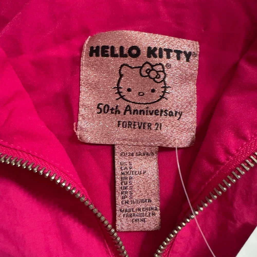 Forever 21 Hot Pink Hello Kitty Wind Breaker Full Zip Jacket Sz Small NWT - Picture 3 of 4